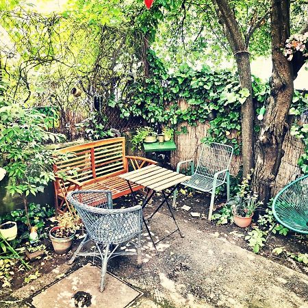 Flat In Historic Villa With Your Own Private Garden, Near City Park Budapest Bagian luar foto